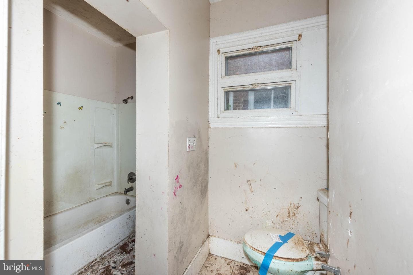 214 N Fulton Avenue photo 7