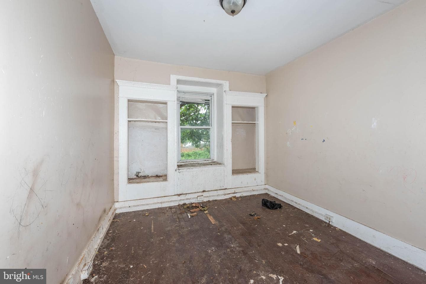 214 N Fulton Avenue photo 8