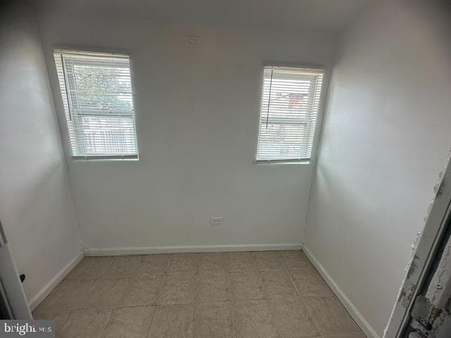 970 N Franklintown Road photo 21