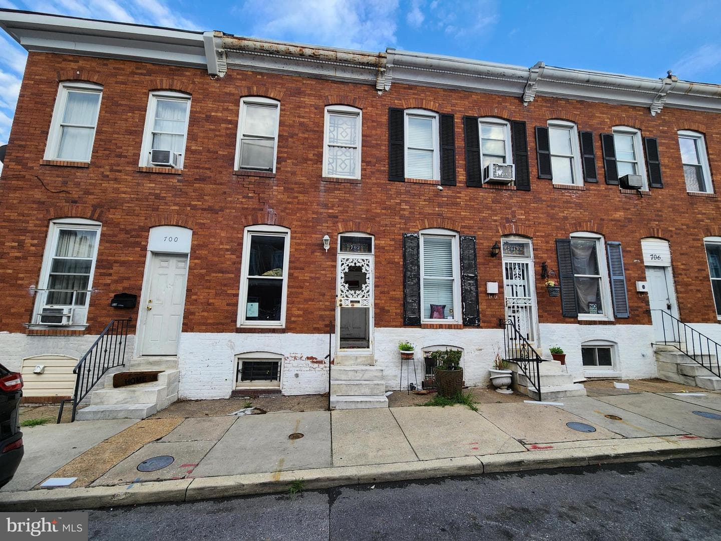 702 N Glover Street photo 2