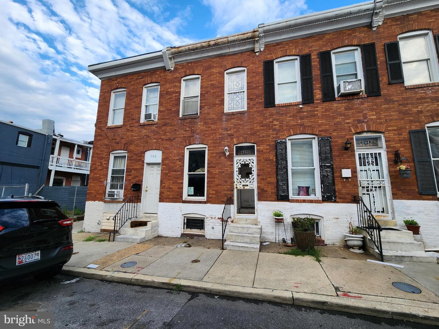 702 N Glover Street photo 3