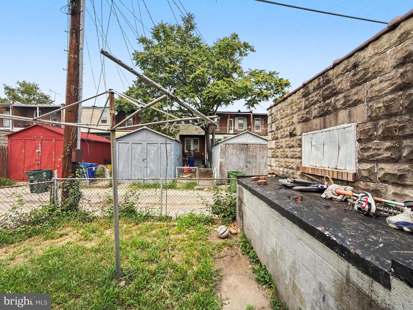 3232 Dudley Avenue photo 4