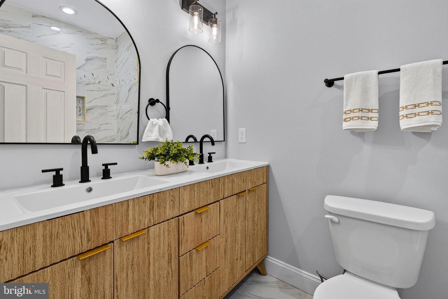 21 N Gilmor Street photo 15