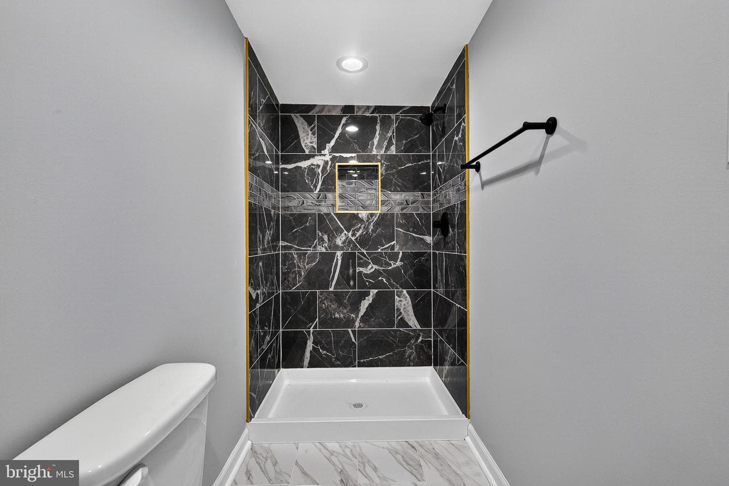 21 N Gilmor Street photo 33