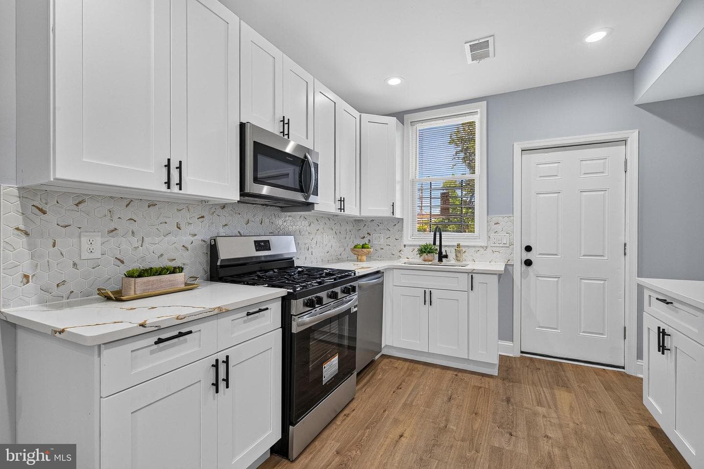 21 N Gilmor Street photo 8