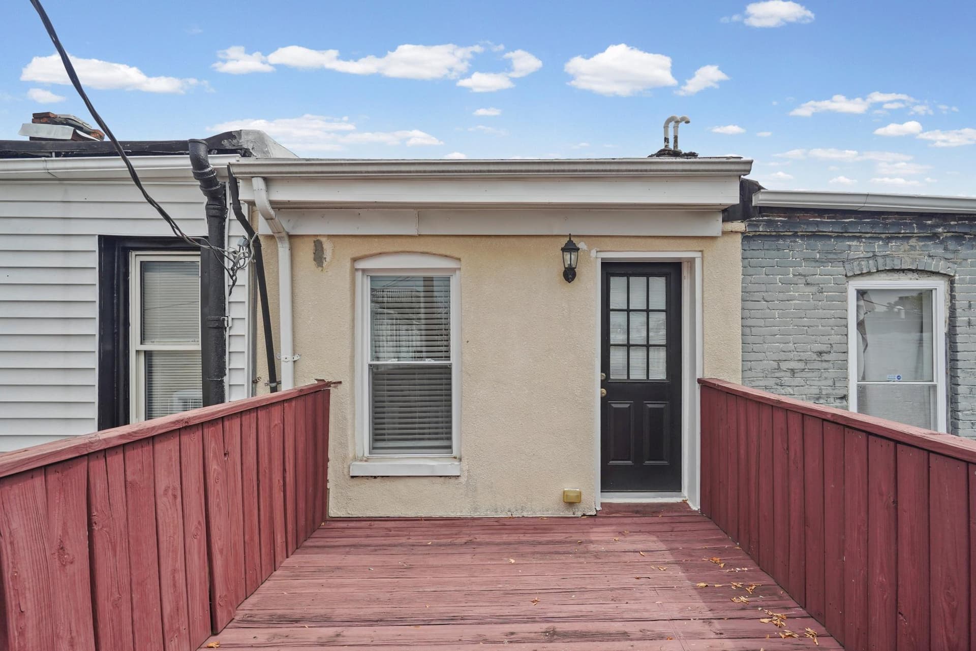 1411 W Ostend Street photo 25