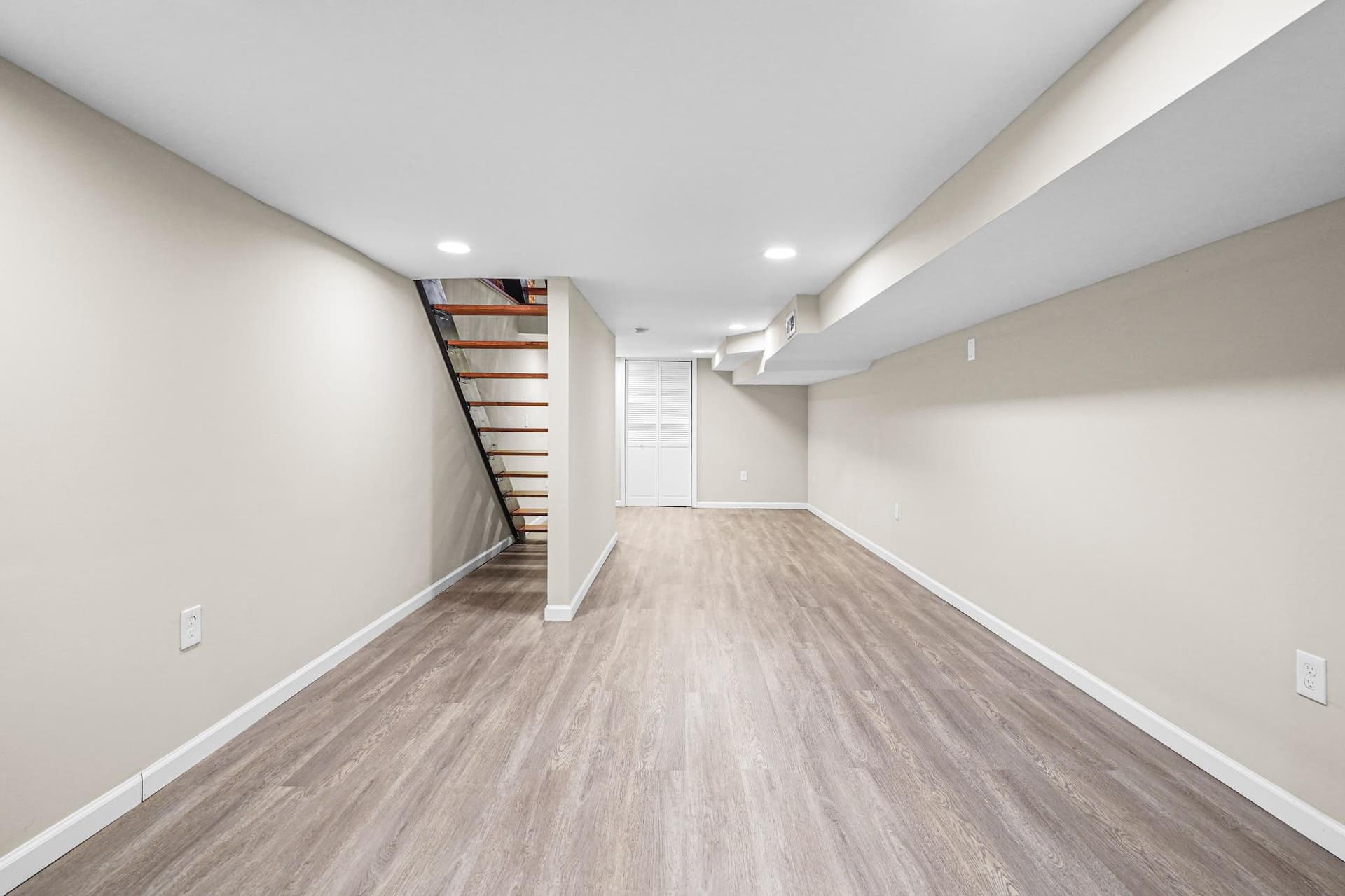 1411 W Ostend Street photo 30