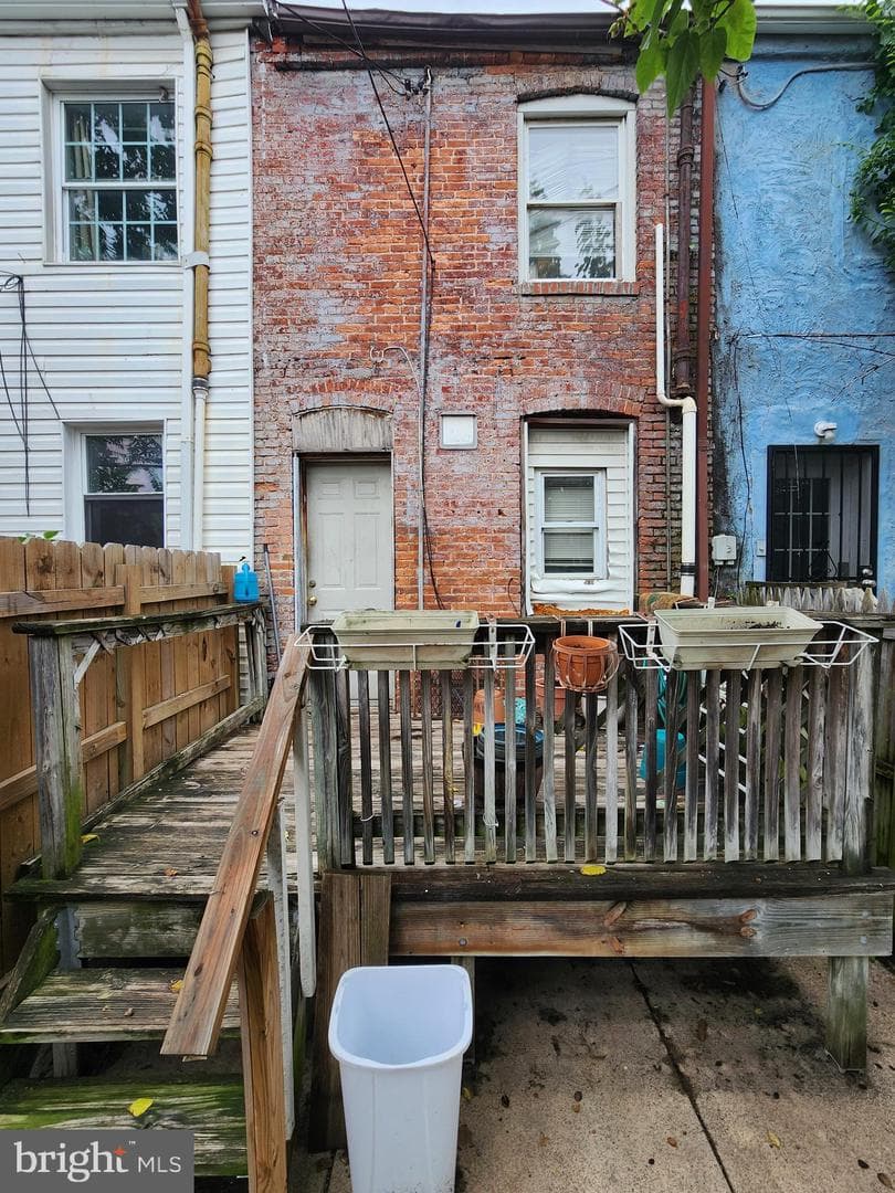 1333 Sargeant Street photo 14