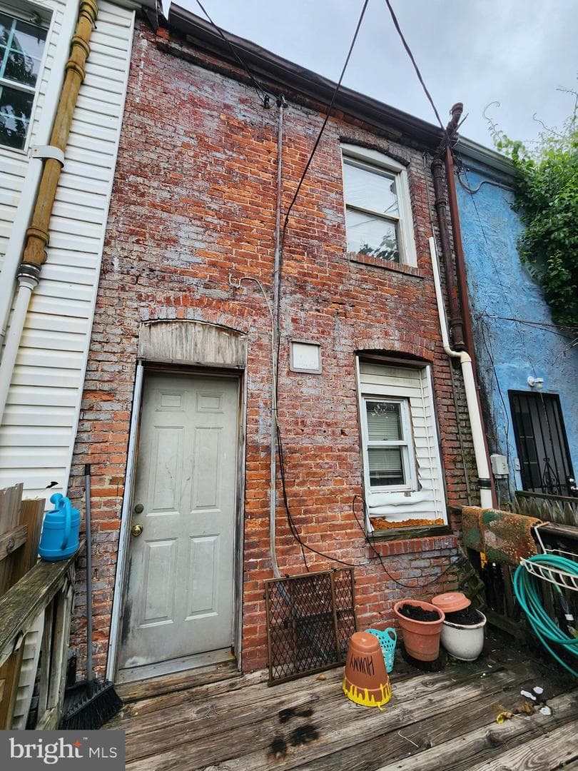 1333 Sargeant Street photo 15