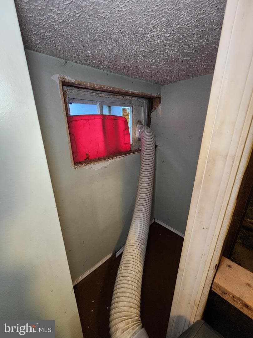 1333 Sargeant Street photo 76