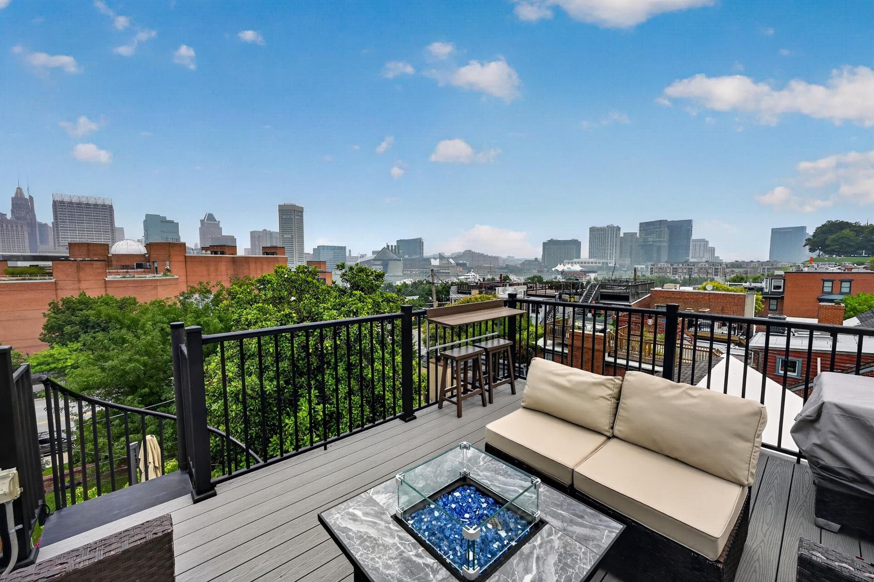 116 E Montgomery Street photo 3
