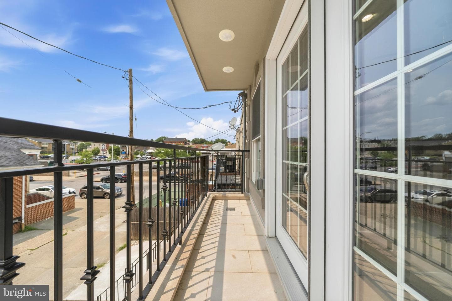 830 N Bond Street photo 29