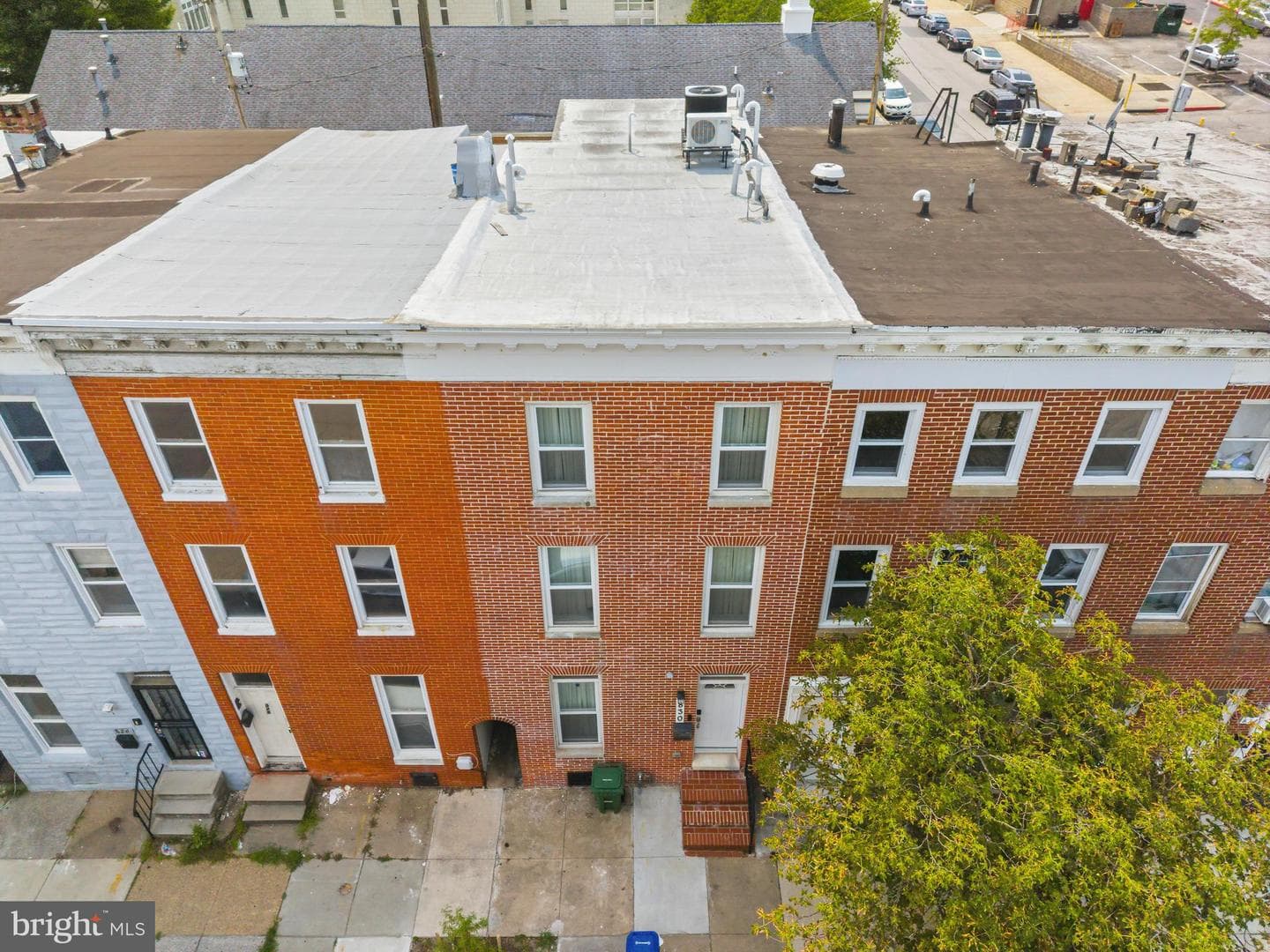 830 N Bond Street photo 3