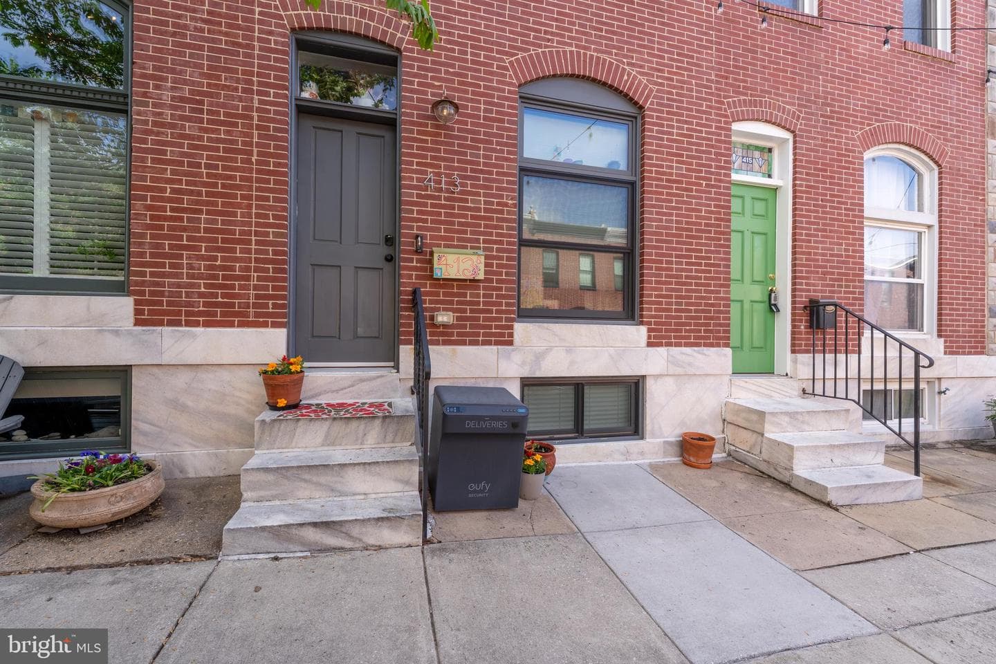 413 S Robinson Street photo 1