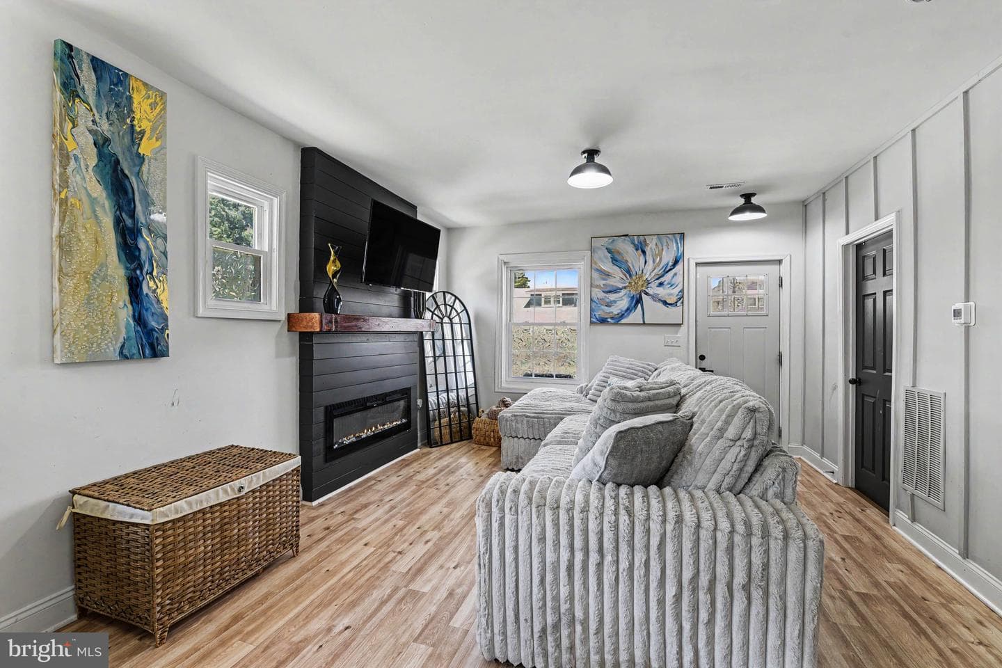 5818 Highgate Drive photo 4