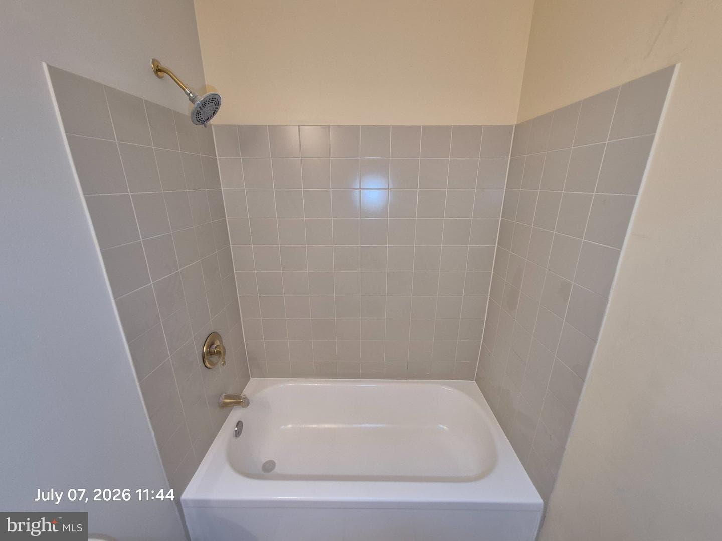426 N Linwood Avenue photo 17