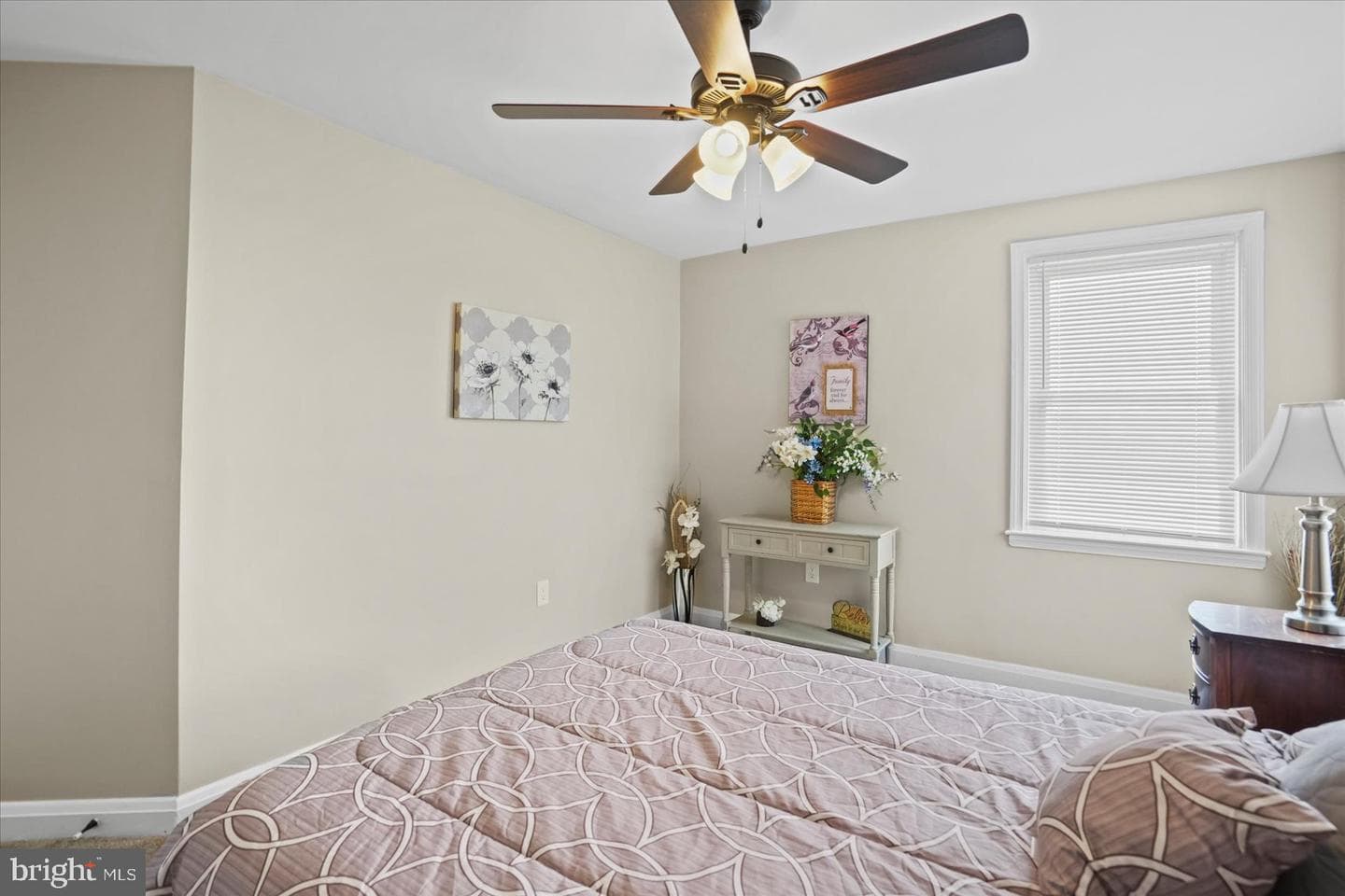 1635 Woodbourne Avenue photo 28
