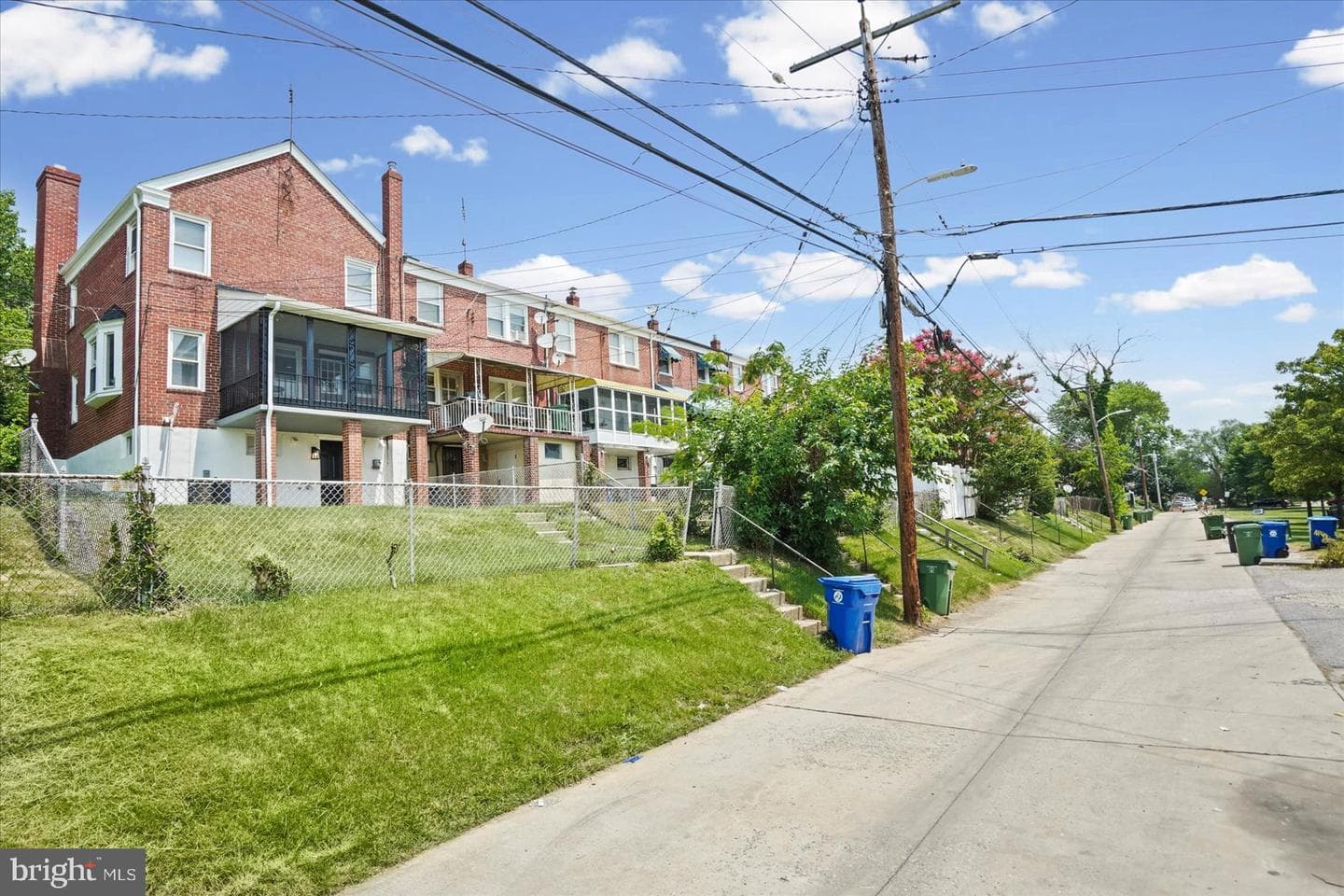 1635 Woodbourne Avenue photo 8