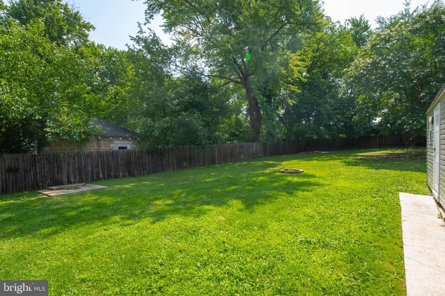 7719 Daniels Avenue photo 34