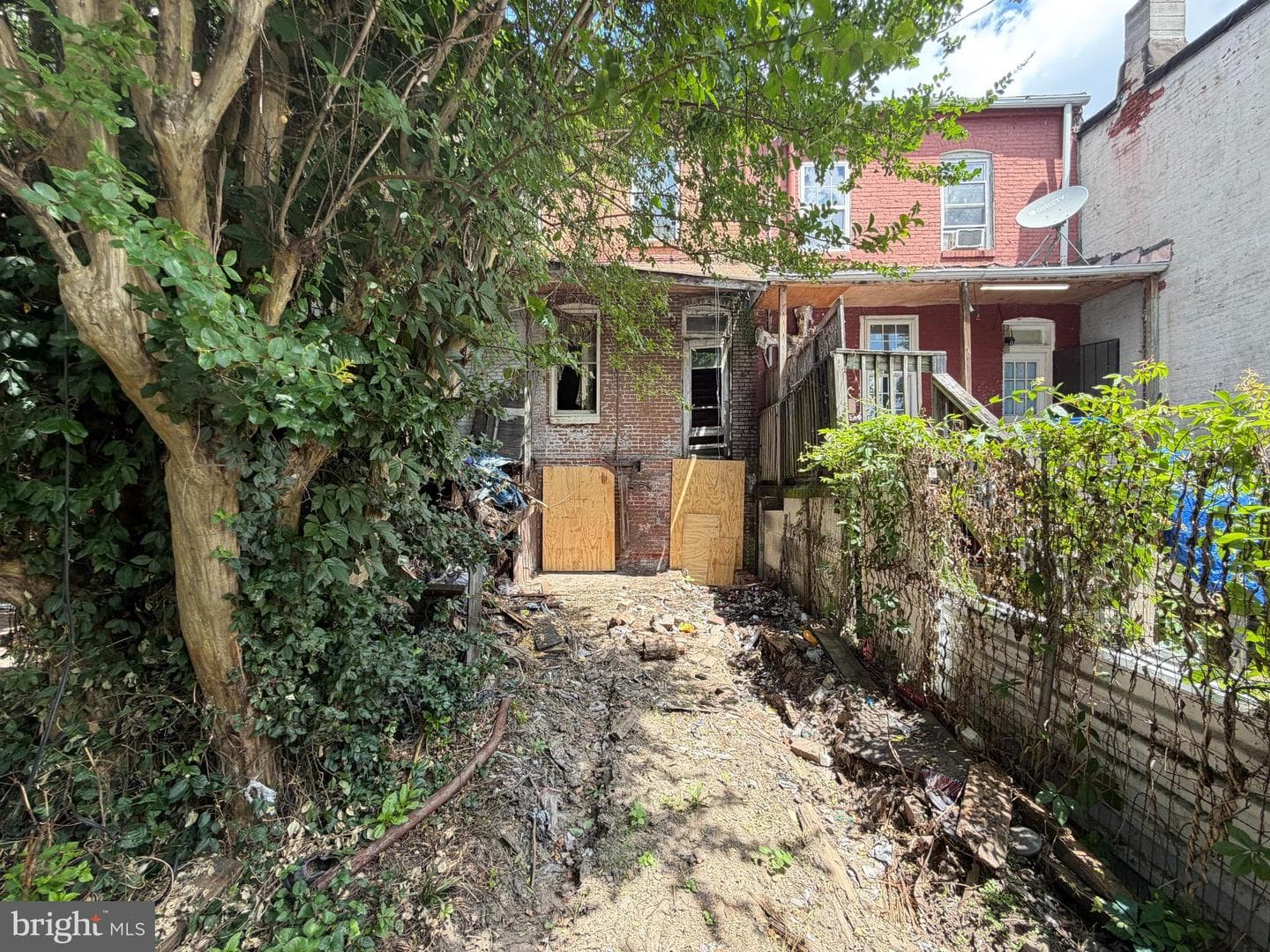 1607 Elmtree Street photo 6