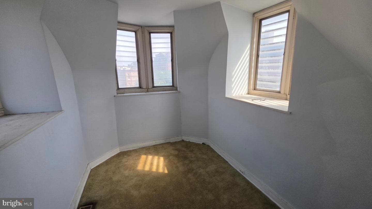 845 Park Avenue photo 33