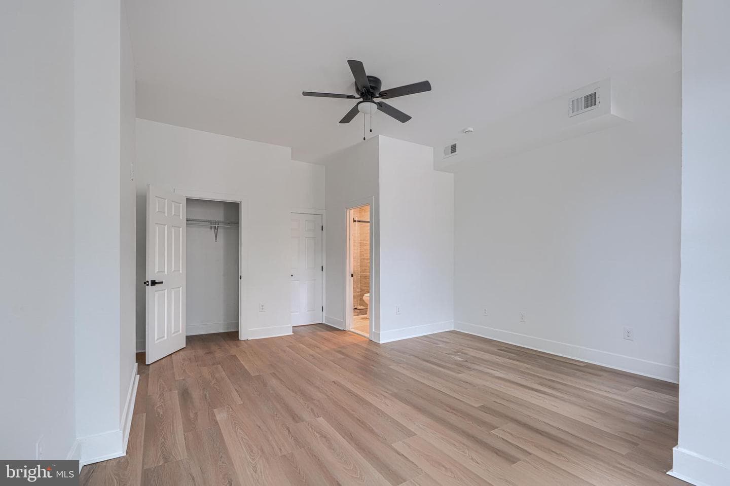 2118 Bolton Street photo 35