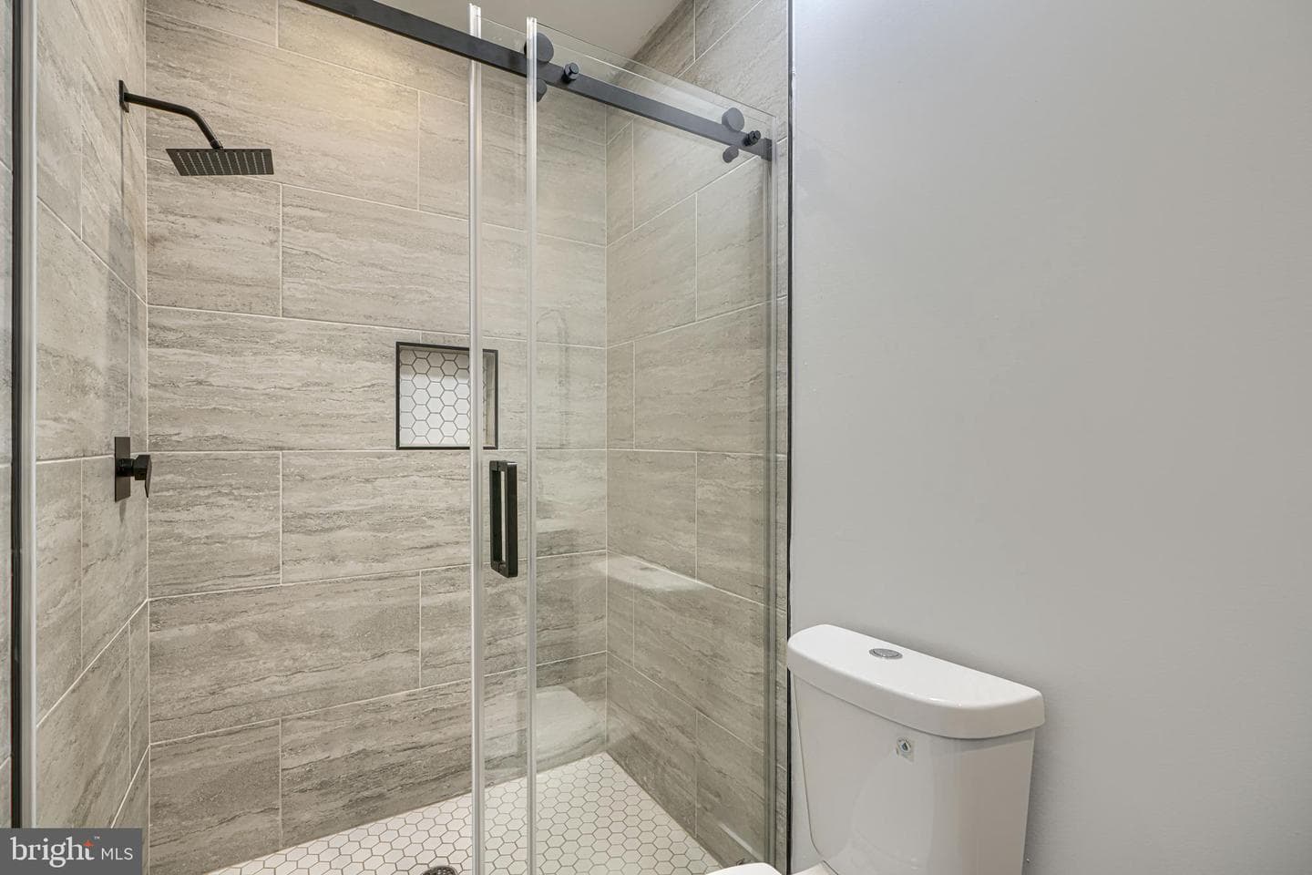 2118 Bolton Street photo 38