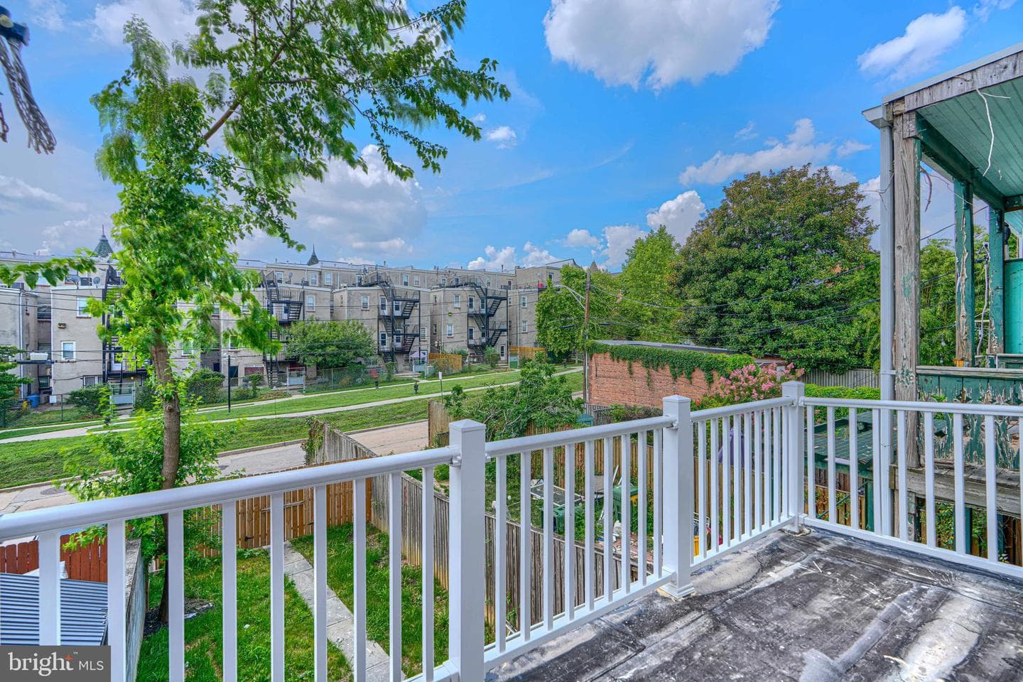 2118 Bolton Street photo 44