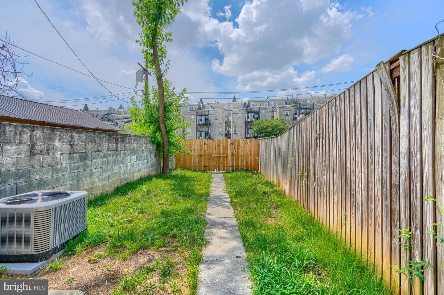 2118 Bolton Street photo 55