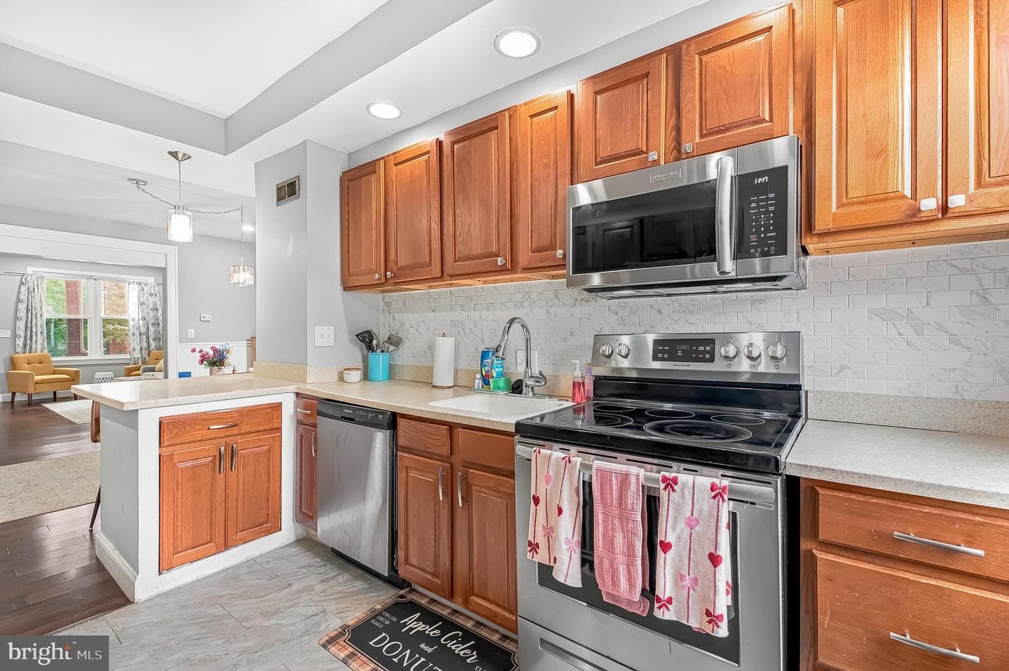 2831 Lake Avenue photo 10