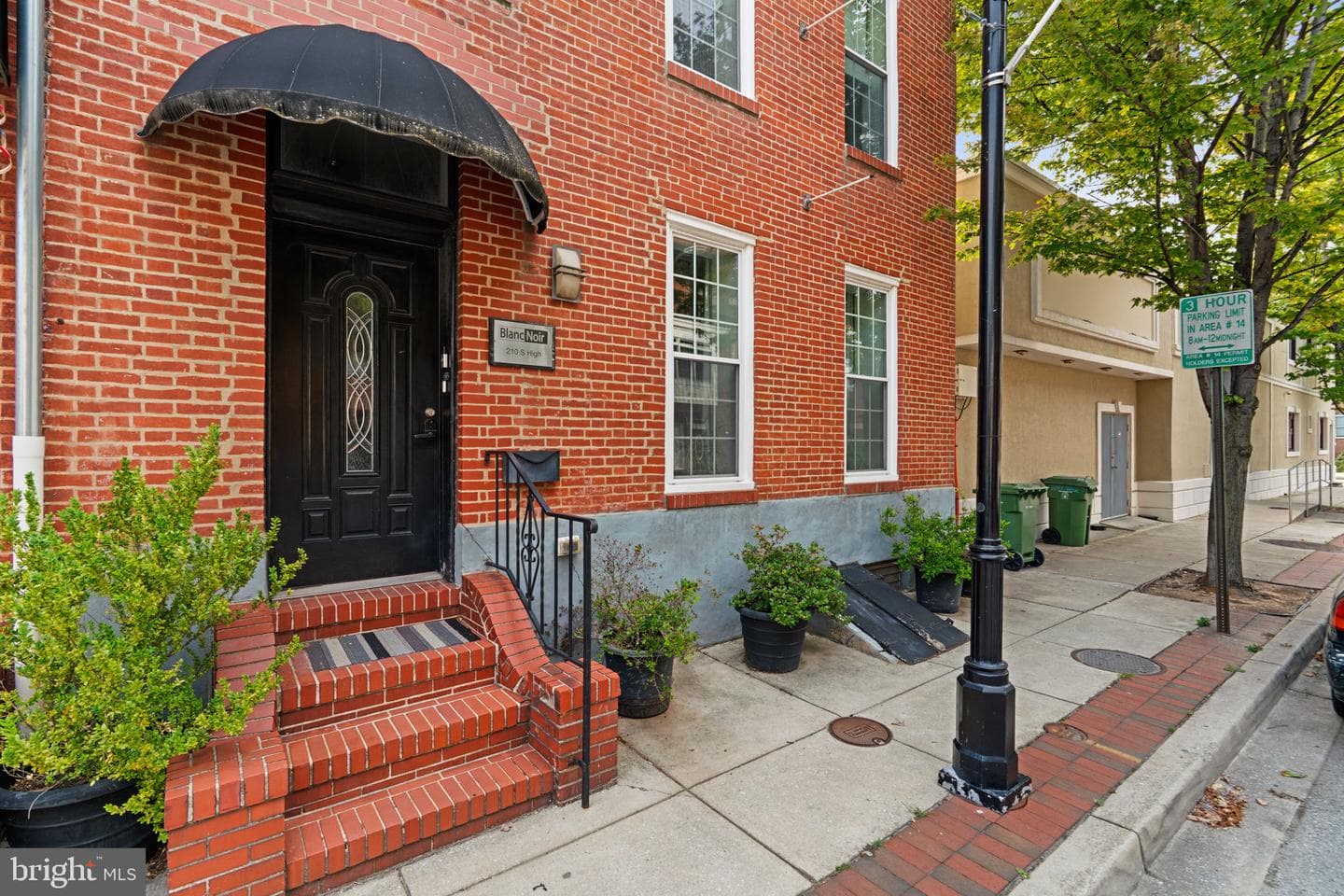 210 S High Street photo 2
