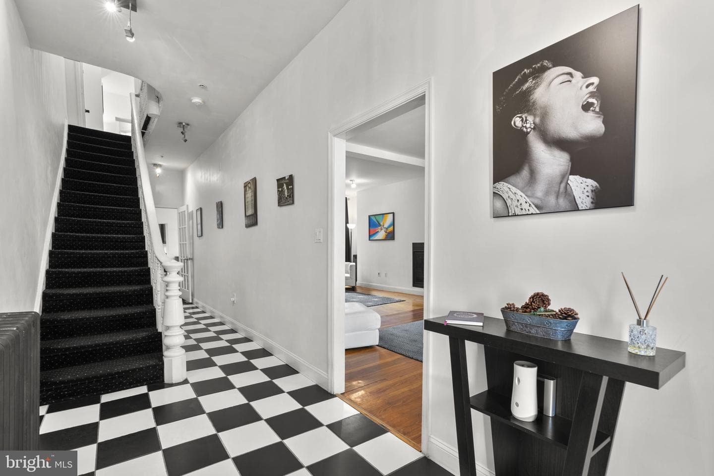 210 S High Street photo 3