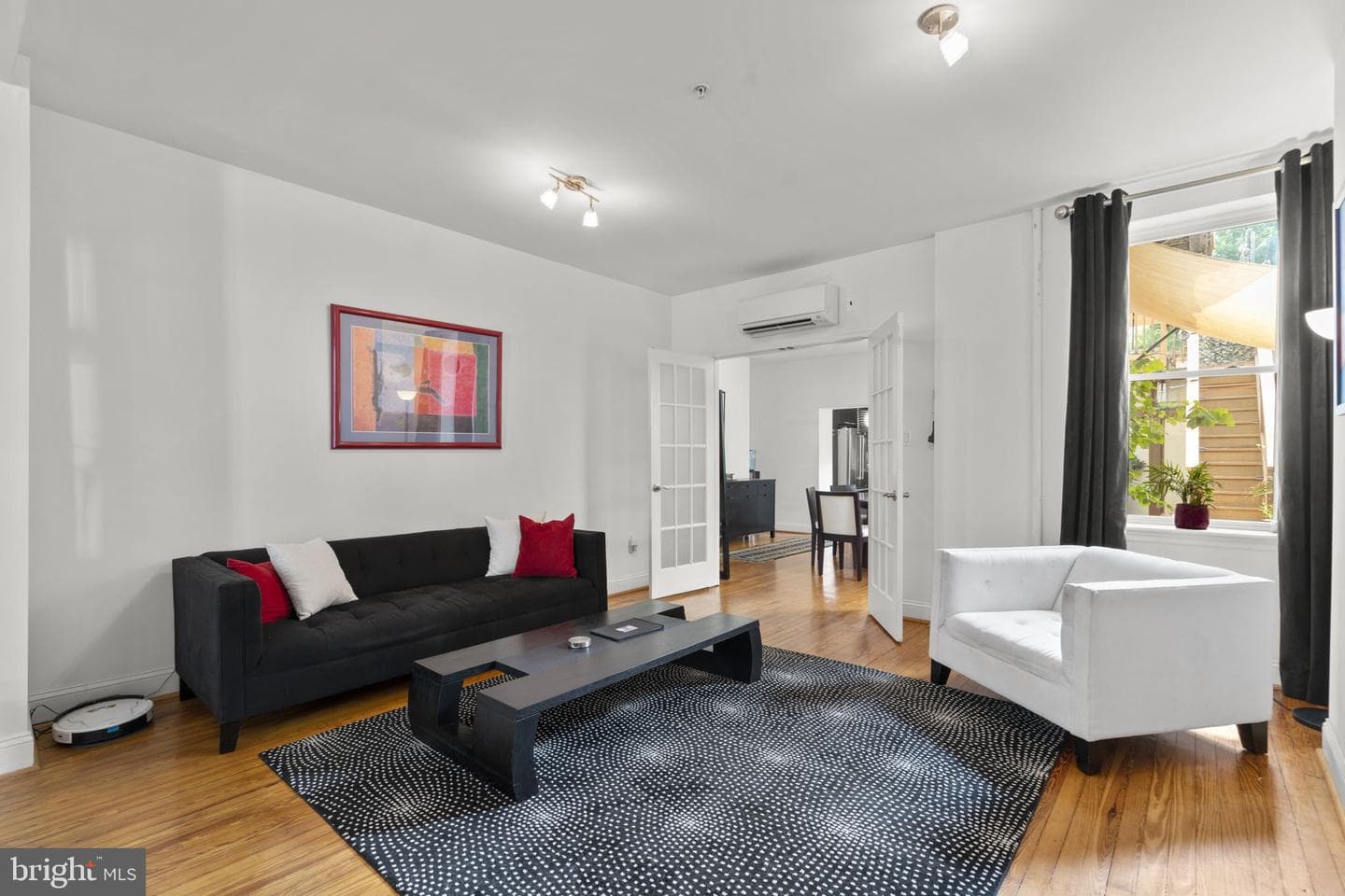 210 S High Street photo 7