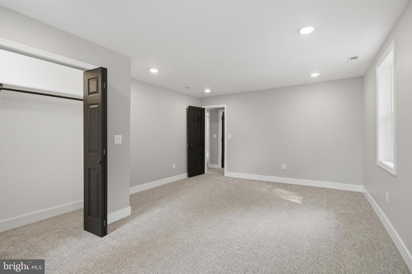 4011 Carlisle Avenue photo 37