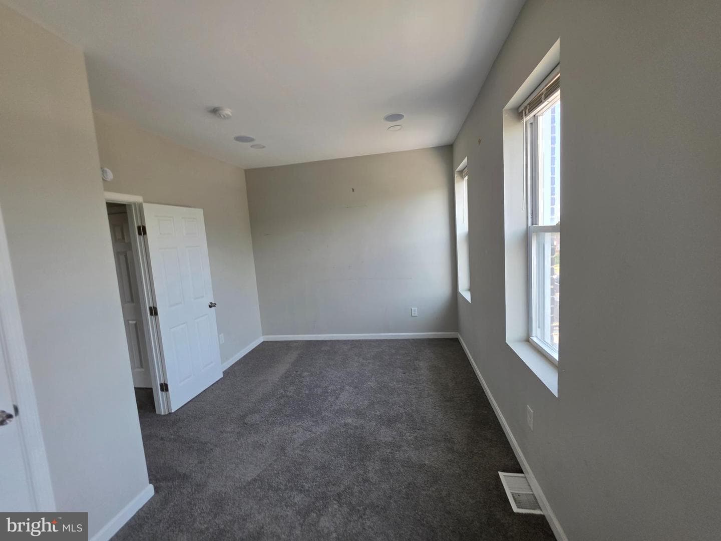 2540 Quantico Avenue photo 24