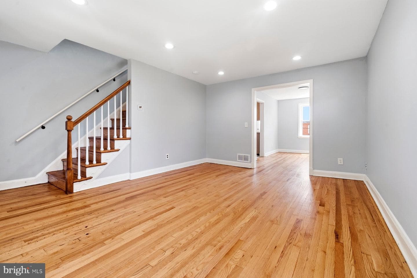 3839 Elmley Avenue photo 10