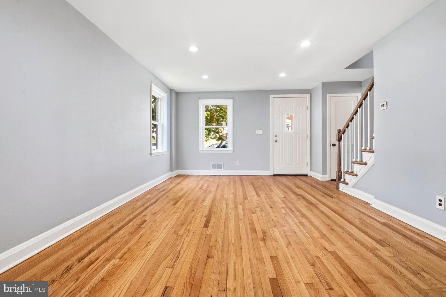 3839 Elmley Avenue photo 9