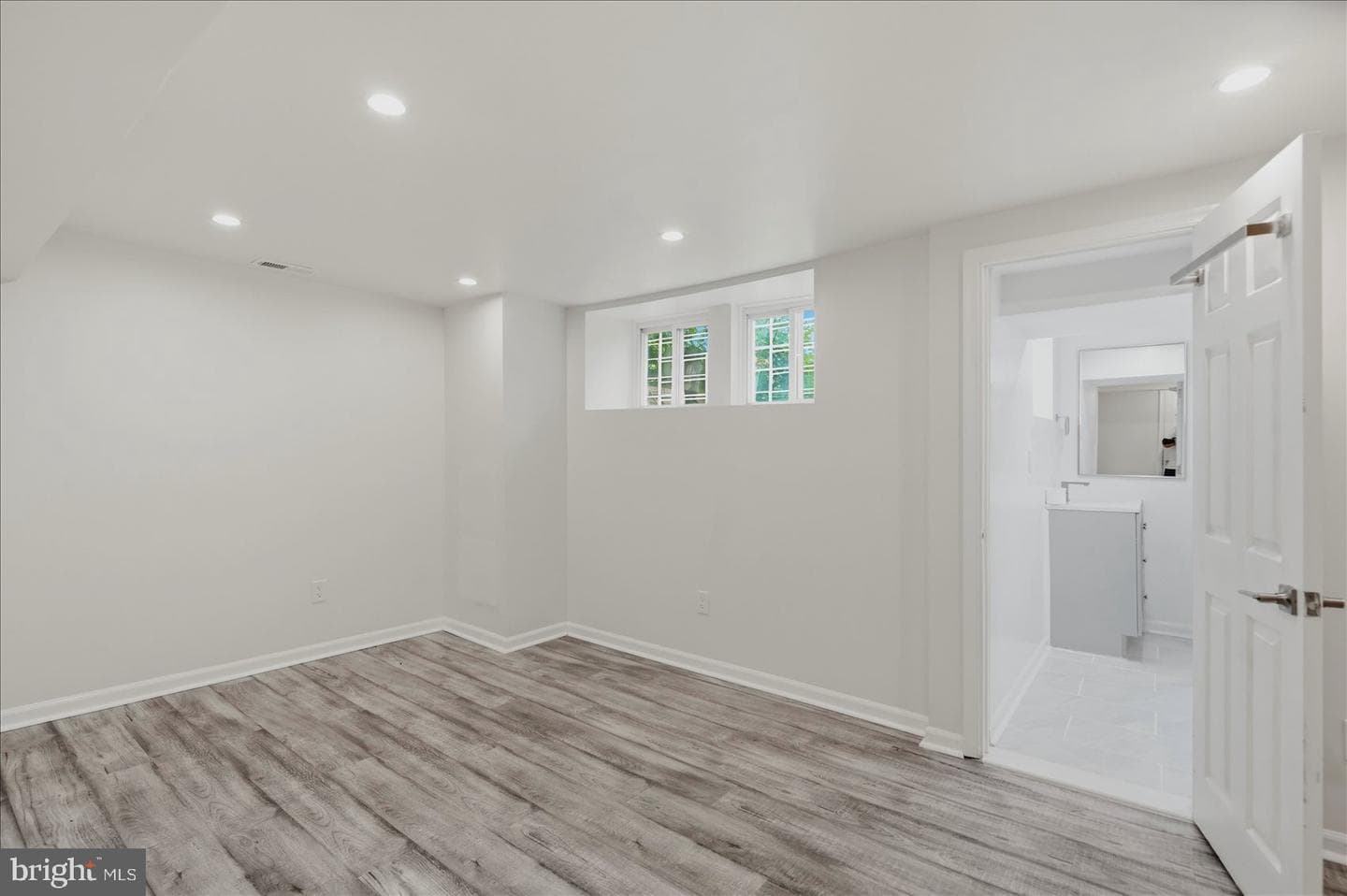 16 S Mount Olivet Lane photo 28
