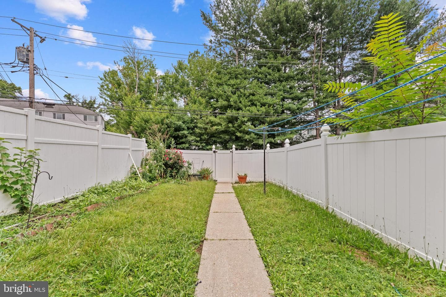 1538 Wadsworth Way photo 23