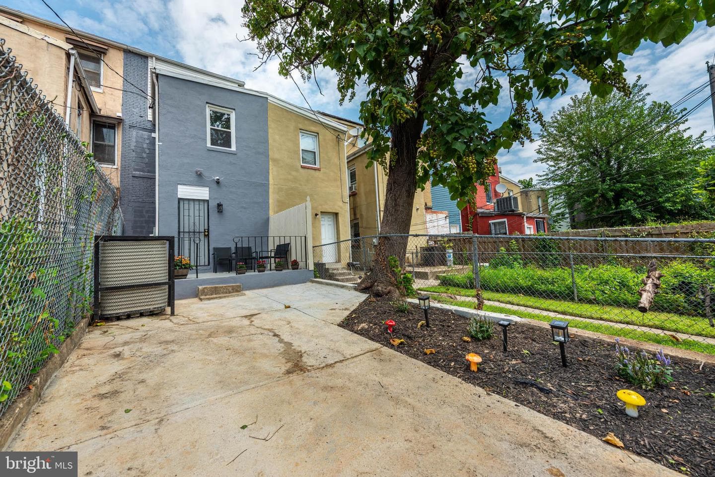 1013 Bennett Place photo 32