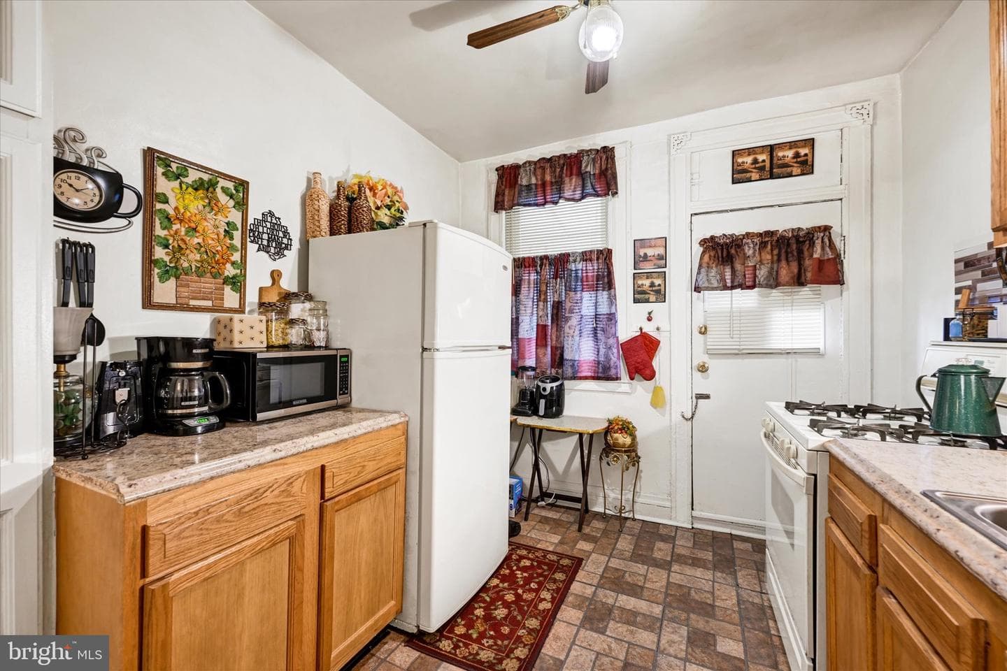 48 N Ellamont Street N photo 11