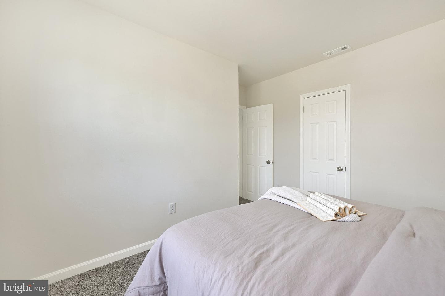 5829 The Alameda photo 15