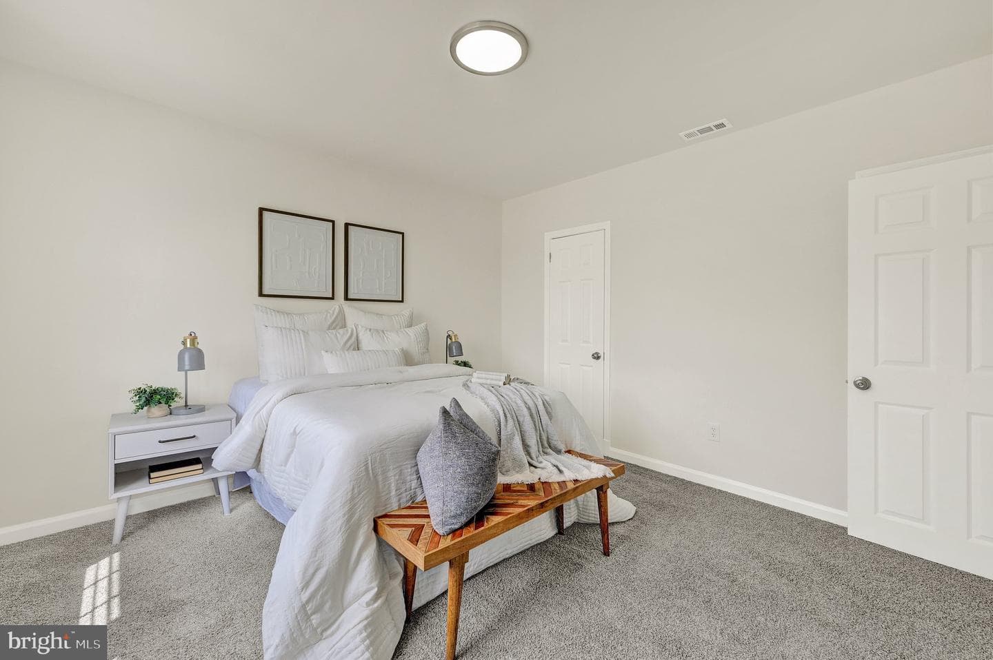 5829 The Alameda photo 18