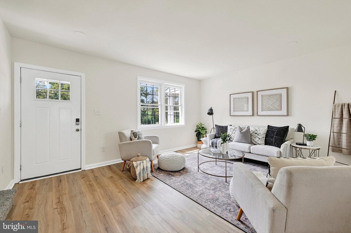 5829 The Alameda photo 4