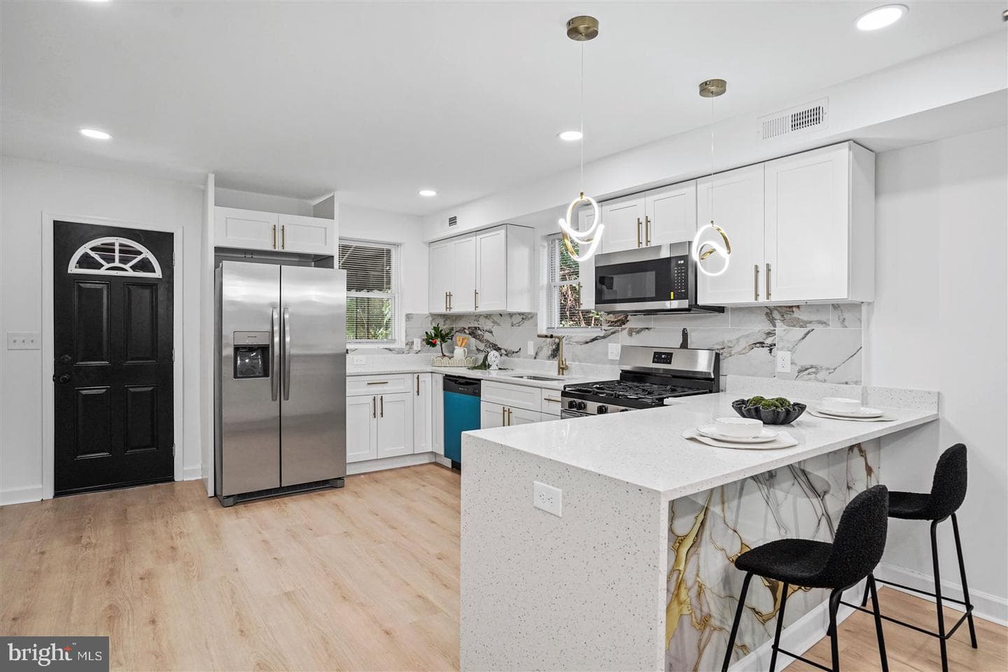 38 N Monastery Avenue photo 12