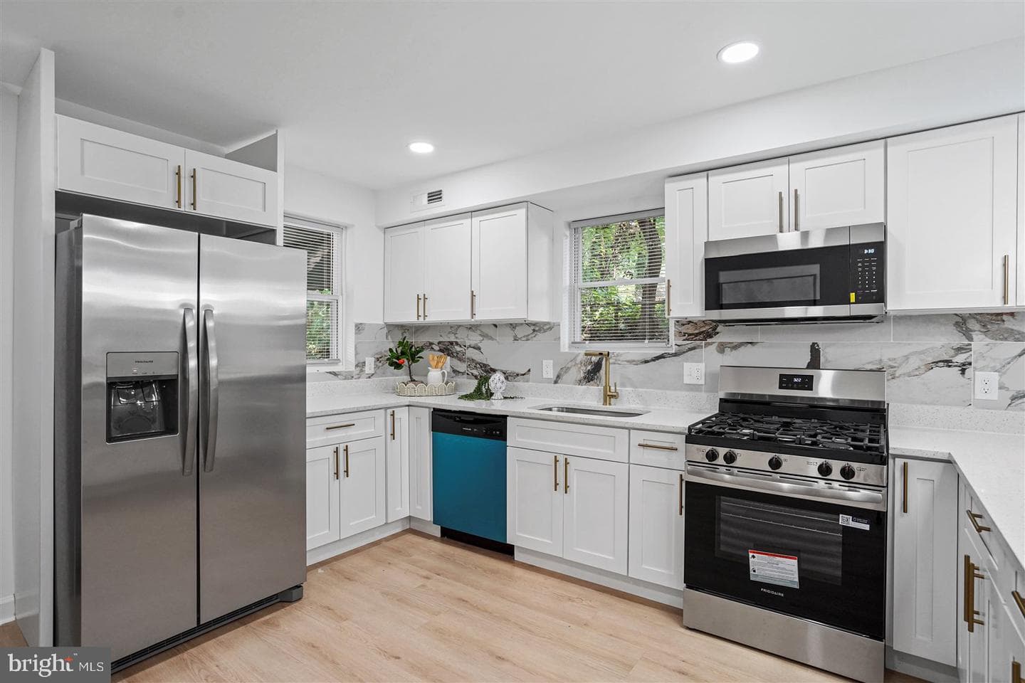 38 N Monastery Avenue photo 13