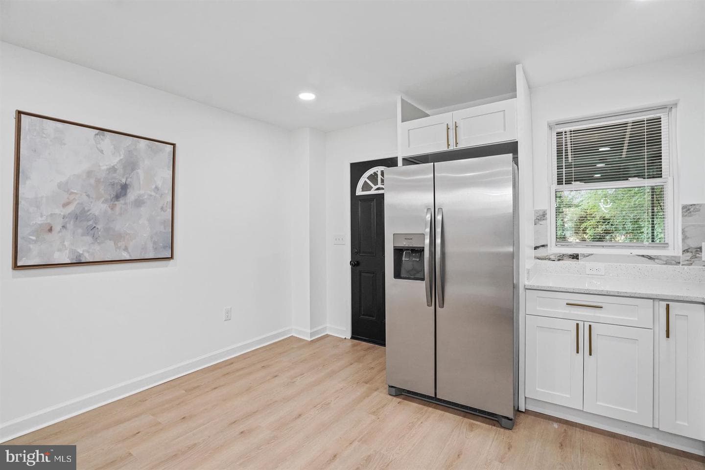 38 N Monastery Avenue photo 15
