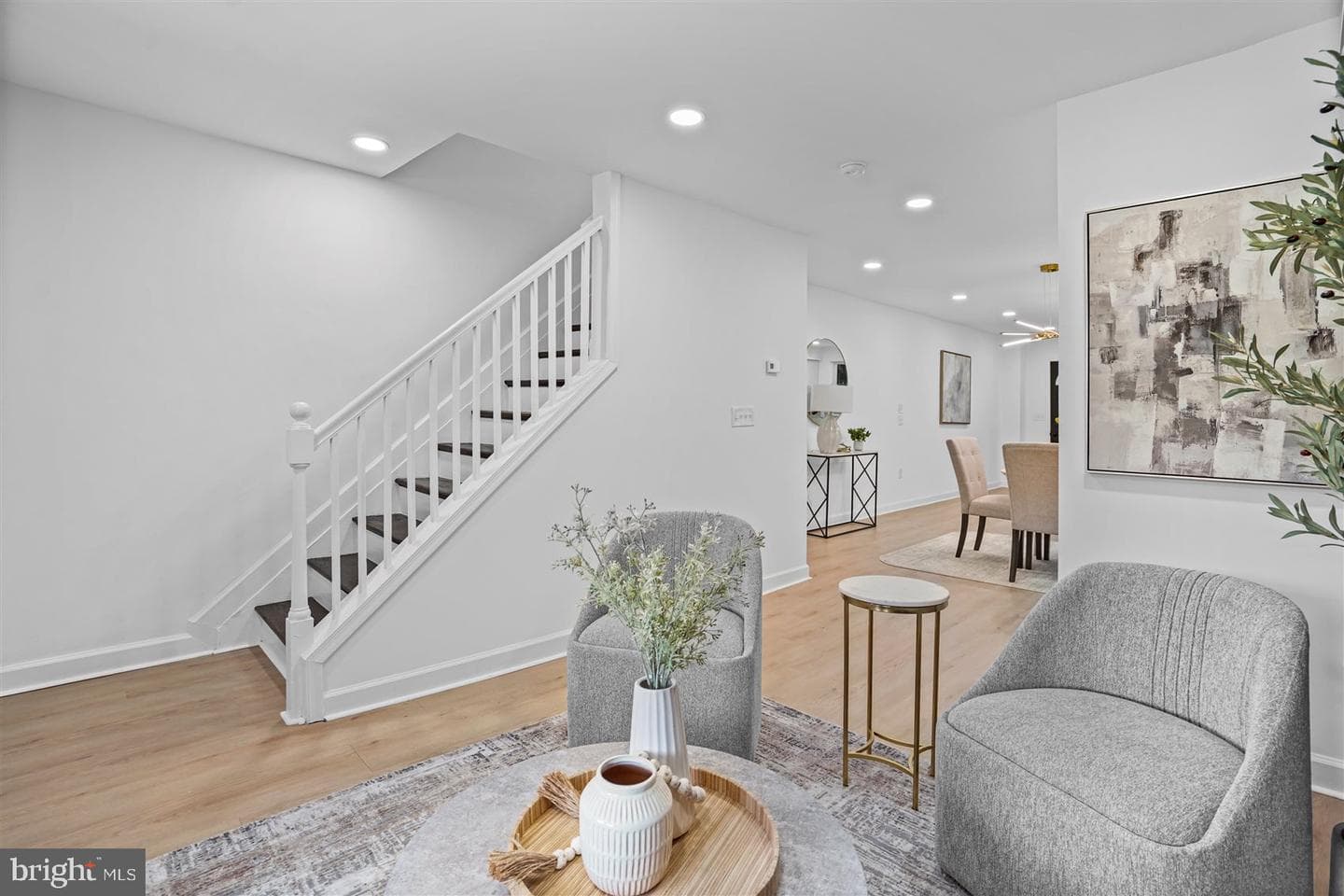 38 N Monastery Avenue photo 8