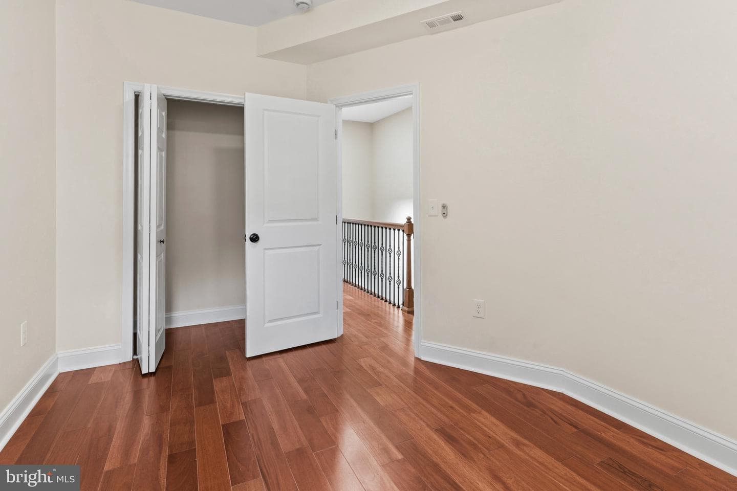 2769 W North Avenue photo 24