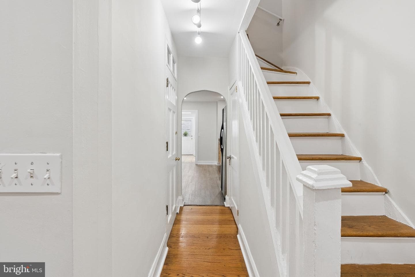 109 E West Street photo 13